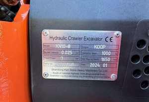 Mini-excavatrice 1.0T Rhinoceros XN10-8 avec joysticks latéraux, moteur Yamaha, composants essentiels inclus (moteur, boîte de vitesses, engrenages) - MACHINE UNIQUE - Product Image 3