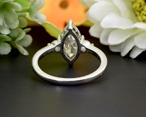Anillo de Compromiso Clásico con Tres Diamantes de Corte Brillante para Mujer, Chapado en Oro de 14K, Certificado IGI, Joyería para Aniversario de Bodas - Product Image 2