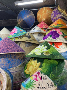 Chapeaux coniques vietnamiens faits à la main en gros pour un usage culturel et commercial - Product Image 2