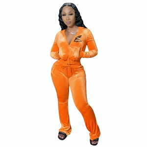 Conjunto de Dos Piezas en Oferta, Chándal Corto con Capucha 100% Algodón, Ropa Sostenible para Mujer, Chándal Corto para Mujer - Product Image 2