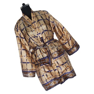 KS010 Hermoso Kimono Vintage de Seda, Sari Corto de Seda Hecho a Mano para Mujer con Bolsillos y Cinturón OEM - Product Image 5