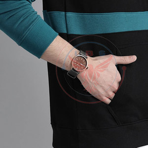 เสื้อฮู้ดดี้ผ้าฟลีซผสมคอตตอนคุณภาพสูงสำหรับฤดูหนาว ออกแบบเองได้ พร้อมกระเป๋าและโลโก้ตามสั่ง สั่งซื้อจำนวนมากได้ - Product Image 5