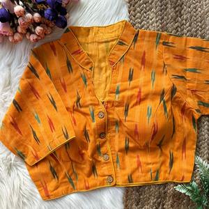 Blusa con cuello mandarín y estampado geométrico amarillo para mujer, con manga tres cuartos y botones en la parte delantera, Top informal para primavera y verano - Product Image 1