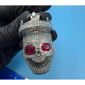 Collar con Colgante de Corona de Esqueleto Premium con Diamante Cultivado en Laboratorio, Diseño de Joyería de Moda Urbana - Product Image 1