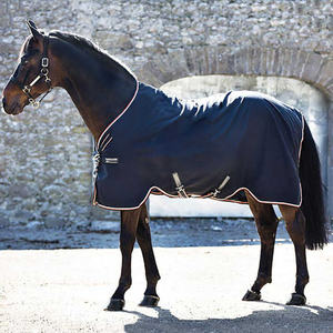 Couverture de cheval en coton respirant et imperméable, tissu léger et durable, sangles réglables pour un confort par tous les temps, séchage rapide - Product Image 3