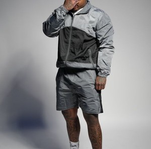 Conjunto Deportivo Ligero Personalizado para Hombre, Chaqueta Cortavientos, Sudadera con Capucha de Nailon y Pantalones Cortos, Traje Deportivo Resistente al Viento - Product Image 5