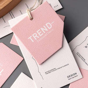 Etiquetas Colgantes de Papel Personalizadas con Impresión de Logotipo en Hilo para Marcas de Ropa - Product Image 3