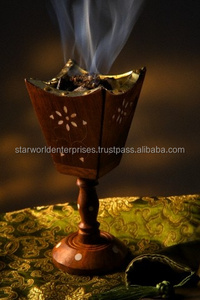 Quemador de incienso de madera natural hecho a mano, incensario religioso rústico con tapón de cilantro y recogedor de cenizas para la temporada de primavera - Product Image 3