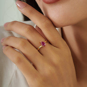 Impresionante Anillo Minimalista de Diseño Delicado con Rubí en Forma de Pera, Joyería para Mujer de Uso Diario, Oro Amarillo de 14K, Piedra de Nacimiento de Julio - Product Image 4