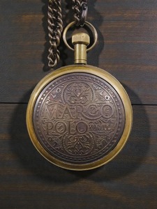 นาฬิกาพกทองเหลืองสลักลายสมัยใหม่พร้อมสายโซ่ - ของขวัญทำมือ - Product Image 6