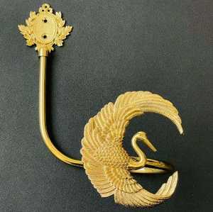 Elegante y Audaz Sujetador de Cortina de Latón Antiguo, Artesanal, Ecológico y Duradero, para Accesorios de Cortinas - Product Image 4