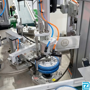 เครื่องประกอบเดดโบลท์อัตโนมัติเต็มรูปแบบความเร็วสูง DaZhan 12 สถานี ระยะเวลาวงจร 4.5 วินาที จ่ายน้ำมัน 7 ส่วนประกอบ - Product Image 5