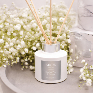 Aikun Small Batch Orders 100ml English Pear And Freesia Reed <b>Diffuser</b> Set <b>With</b> Matte White Glass Bottle Silver Label For Shops - Product Image 3