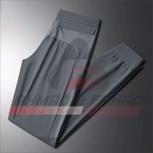 Pantalon long décontracté de sport pour homme, grande taille, avec logo personnalisé OEM, coupe droite, en molleton, séchage rapide - Ahmad Fahad Industry - Product Image 4