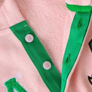 Sweat à capuche unisexe AKA Pink Quarter boutonné en chenille avec lettres grecques, en polaire premium, style streetwear décontracté, vêtement personnalisé - Product Image 3