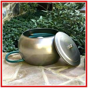 Pot de rangement décoratif pour tuyau d'arrosage en cuivre martelé avec couvercle et poignée en forme de feuille pour extérieur - Product Image 2