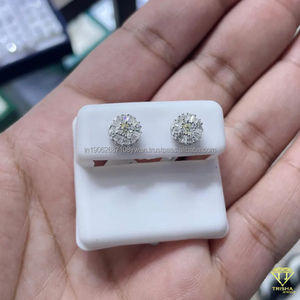 Pendientes de tuerca de Plata de Ley 925 ostentosos de lujo Moissanite Diamond Cluster Studs Pave Hip Hop Style Everyday Wear Declaración brillante - Product Image 2