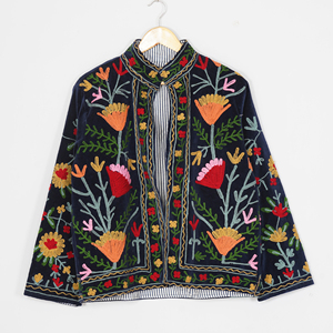Veste réversible en velours pour femmes, brodée Suzani, style bohème, fleurs, faite à la main, ethnique, pour l'hiver, l'automne et l'été - Product Image 3