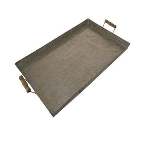 Plateaux de service en métal galvanisé faits à la main, écologiques, compatibles lave-vaisselle, avec poignées, design empilable pour la maison et les fêtes - Product Image 3