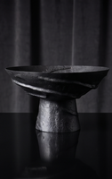 Bol noir contemporain minimaliste texturé, objet de vaisselle sculptural en fonte pour cuisine et salle à manger