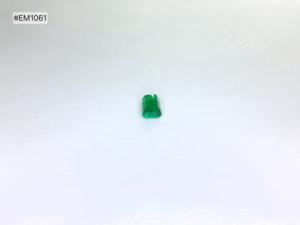 Elegante Esmeralda Verde Zambiana de Forma Octogonal de 1.05ct, Gema Suelta de Alta Calidad y Claridad Excelente para Anillo y Colgante - Product Image 4