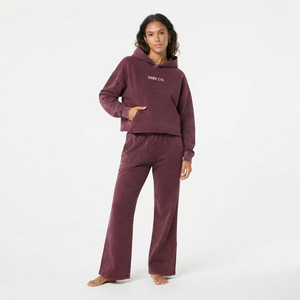 Conjunto Deportivo para Mujer con Lavado Ácido, Venta al Por Mayor, Personalizado con Impresión, Algodón de Alta Calidad, Hombros Caídos, Estilo Oversize - Product Image 3