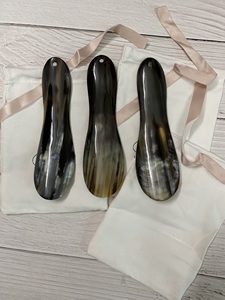 Cuchara para Zapatos Rectangular de Cuerno de Búfalo Natural de ILAHI, Hecha a Mano, Ecológica y Pulida, para Hombres, Mujeres y Niñas, Tamaño Personalizado, Uttar - Product Image 2