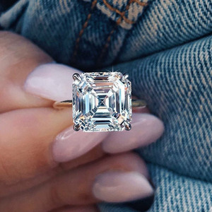 Anillo de Compromiso Clásico con Halo Oculto, Corte Asscher, Diamante Simulado Moissanita, Plata de Ley 925, Engaste de Solitario para Boda - Product Image 1