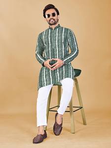 Kurta Pajama pour homme en tissu rayonne doux avec broderie style Chikankari et impression numérique - Product Image 4
