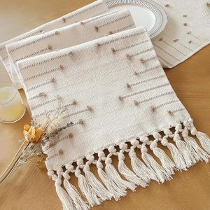 Runner da Tavolo Boho in Macramè da 72 Pollici con Nappe, Decorazione Rustica per Casa e Stanza, Ideale per Sala da Pranzo e Camera da Letto - Product Image 3