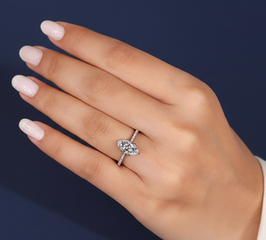 Bague de fiançailles sur mesure en or blanc 14 carats plaqué rhodium avec diamant marquise pavé de 1,70 carat cultivé en laboratoire, VVS2, certifié IGI, vente en gros - Product Image 6