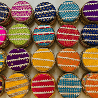 Boîtes à bonbons décoratives en acier inoxydable indiennes, cadeau de retour de mariage, récipient à laddo, cadeau de demoiselle d'honneur, faveur de sangeet, boîte à chocolat et à bonbons