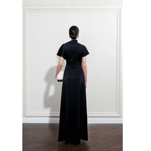 Robes Décontractées en Gros, Fournisseur ODM, Robe Asymétrique AVA, Robe Longue en Soie Élégante et Moderne à Manches Courtes pour Femmes - Product Image 1