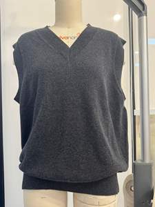 Haute qualité OEM dames gilet pull coupe ample sur mesure femmes mode doux au toucher sans manches col en v tricoté gilet - Product Image 5