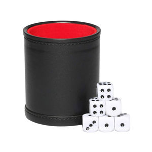 Ensemble de jeu de société personnalisé en gros, gobelet à dés de fête en cuir PU, tendance et sportif, avec logo personnalisé et dés de poker - Product Image 6