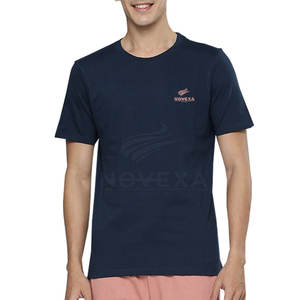 Conjunto de camiseta y pantalones cortos de alta calidad, diseño ligero, perfecto para hacer ejercicio y uso diario. - Product Image 6