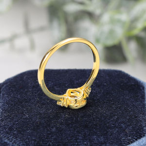 Bague de fiançailles en moissanite taille poire, argent 925 plaqué rhodium, sertissage à griffes, certifiée IGI, unisexe, forme goutte d'eau - Product Image 4