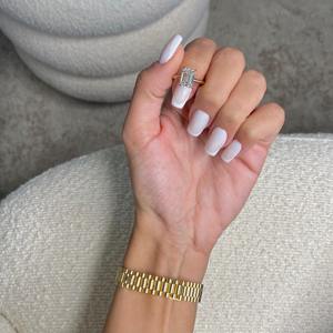 Anillo Solitario de Diamante Cultivado en Laboratorio con Corte Esmeralda de 2.50 Quilates _ D-VVS2 Certificado por IGI _ Anillo de Compromiso de Oro Amarillo de 18k - Product Image 1