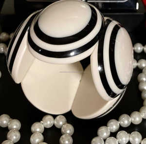 สร้อยข้อมือแฟชั่นทำจากเรซินนางฟ้าทำด้วยมือสำหรับผู้หญิงคุณภาพสูงงานทำมือแบบอินเดียงานหัตถกรรมทำสีแบบเกลียว - Product Image 3