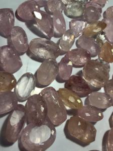 Morganite rose et pêche facettée en gros pour la fabrication de bijoux - Product Image 5