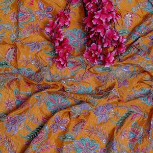 ผ้าเครปสีเหลืองมัสตาร์ดลายดอกไม้ปักเลื่อมแบบธรรมชาติ น้ำหนักปานกลาง สำหรับนักออกแบบสินค้าหรูหรา - Product Image 6