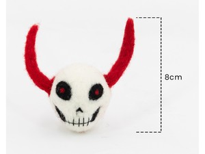 Wholesale Felt & Yarn Handmade Wool Skull with Red Horn Spooky Halloween Hanging Decor Gift Set for Adults - Product Image 4