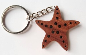 Porte-clés en bois au design chic et tendance, finition lisse, prix d'usine en gros - Product Image 5