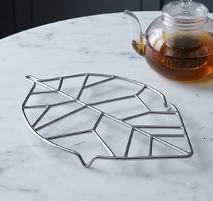 แผ่นรองหม้อสแตนเลสรูปใบไม้ ทนความร้อน แผ่นรองโต๊ะโลหะกลวง - Product Image 1