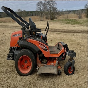 Cortadora de Césped Kubota Zero Turn con Plataforma de 60 Pulgadas, Motor Diésel de 24 Caballos de Fuerza, Características Mejoradas, Caja Recolectora de Césped de 28V - Product Image 3