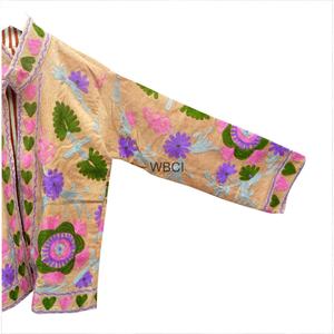 เสื้อแจ็คเก็ตผ้าคอร์ดูรอยหนานุ่ม ทำมือ หรูหรา เป็นมิตรกับสิ่งแวดล้อม สำหรับผู้หญิง ปักลายดอกไม้ คอจีน ทรงควิลท์ เหมาะสำหรับฤดูใบไม้ร่วง - Product Image 2