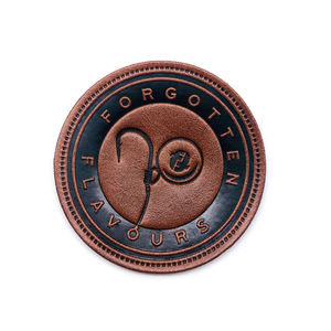 Patch en cuir « Forgotten Flavours » à coudre, motif 3D en relief, cadeau - Product Image 1