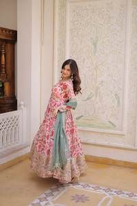 Nouvelle robe traditionnelle indienne pakistanaise en soie, style Anarkali, pour femmes, prix de gros, robe Bollywood - Product Image 5