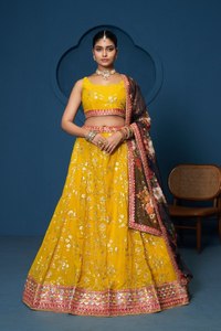Robe de soirée Lehenga Choli en georgette jaune, brodée de fleurs et de sequins - Product Image 1