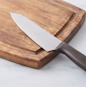 Planche à découper élégante en bois brun moyen, rectangulaire avec rebord surélevé, durable - Product Image 3